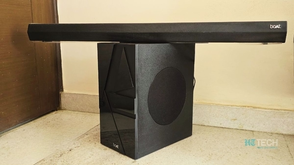 The boAt Aavante Bar Thump costs Rs. 8999 and comes with a wired subwoofer.