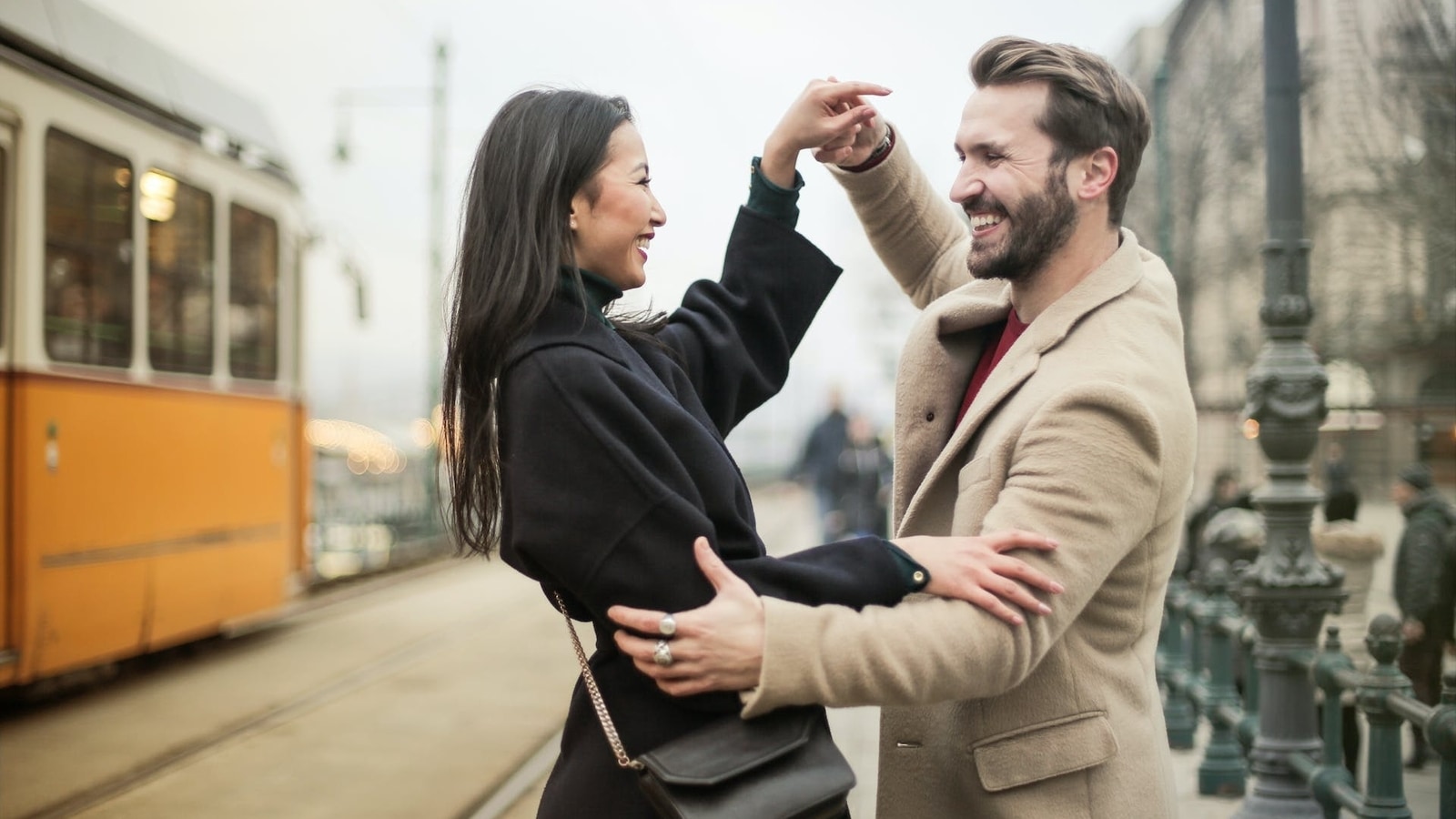 Explore the best Valentine's Day gift ideas for your loved one. Here are 5 Bluetooth speakers from JBL, boAt to Bose. Just amplify your love with music! best Valentine's Day gift ideas