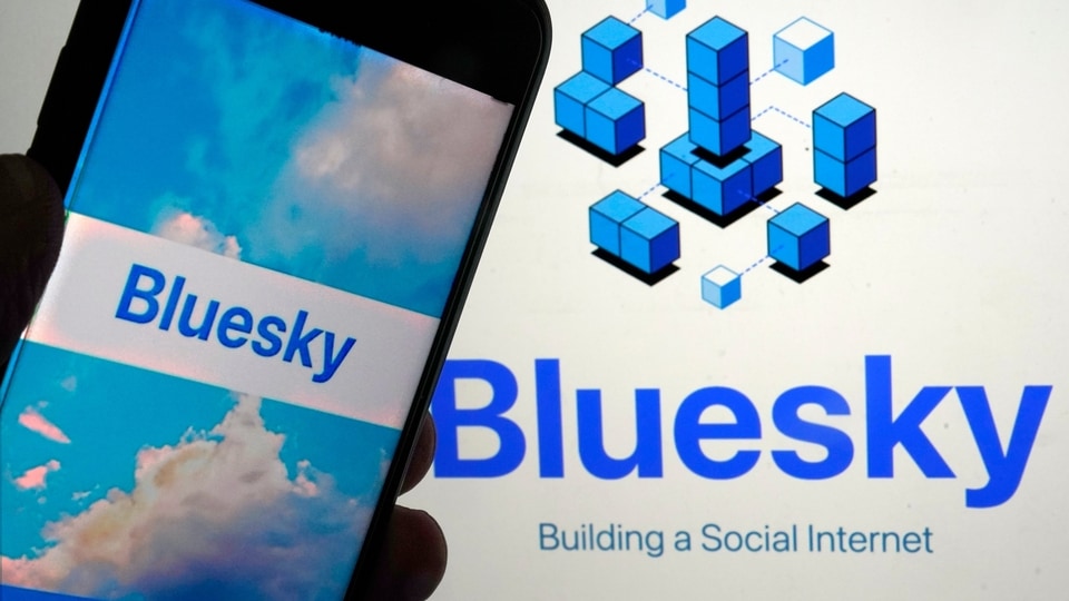Jack Dorsey's Bluesky Social gains 800k users in just one day ...