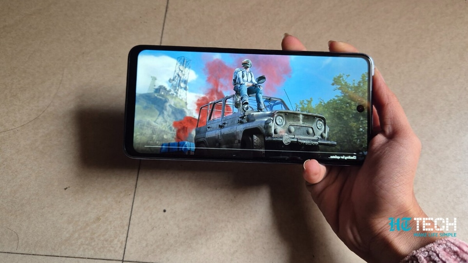 Infinix Hot 40i is powered by an Octa-core Unisoc T606 chipset.