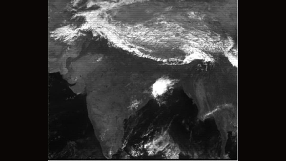 The imagers in the payload captured the images with multiple spectral channels and wavelengths. This helps the equipment to gather information about the Earth’s atmospheric and surface phenomena such as clouds, aerosols, land surface temperature, vegetation health, and water vapour distribution. ISRO