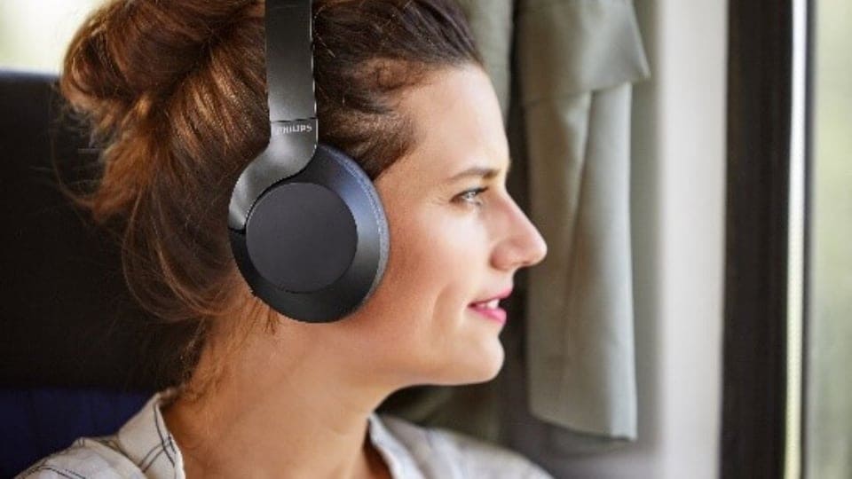  Bluetooth headphones 