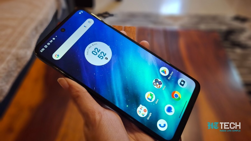 The Moto G34 features a 6.5-inch HD+ IPS LCD display.