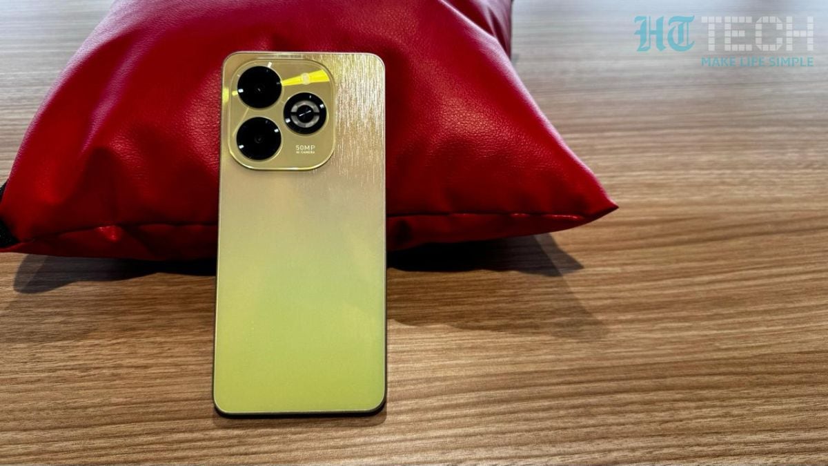 Infinix 8 Smart Plus boasts a dual 50MP AI rear camera and features an 8MP front camera. Infinix 8 Smart Plus