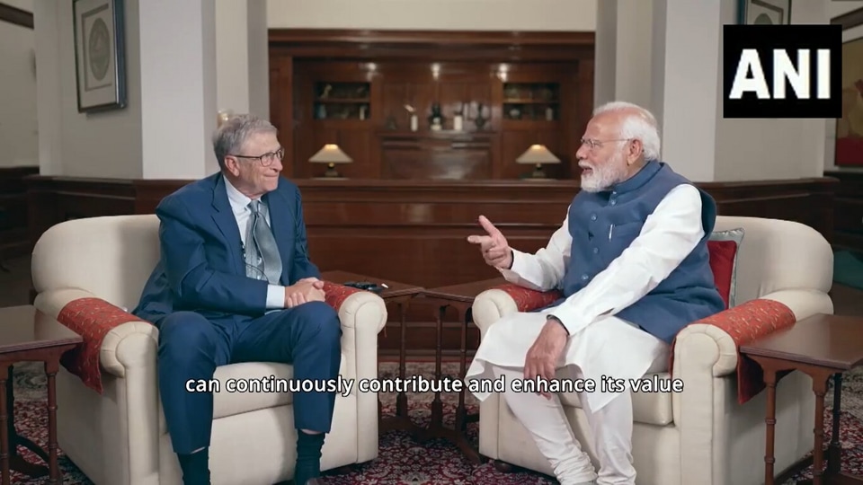 Narendra Modi and Microsoft co-founder Bill Gates