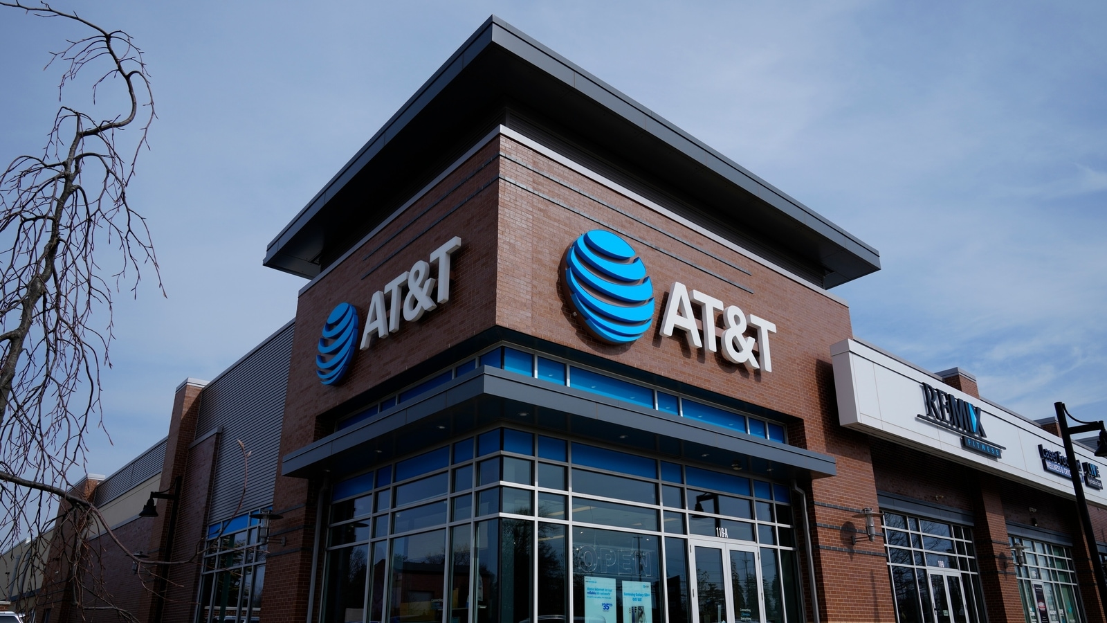 AT&T Initiates Passcode Resets Proper after Info Breach Impacting 73M Folks