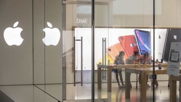 Apple may fire around 700 employees after cancelling Apple Car plans to compete with Tesla