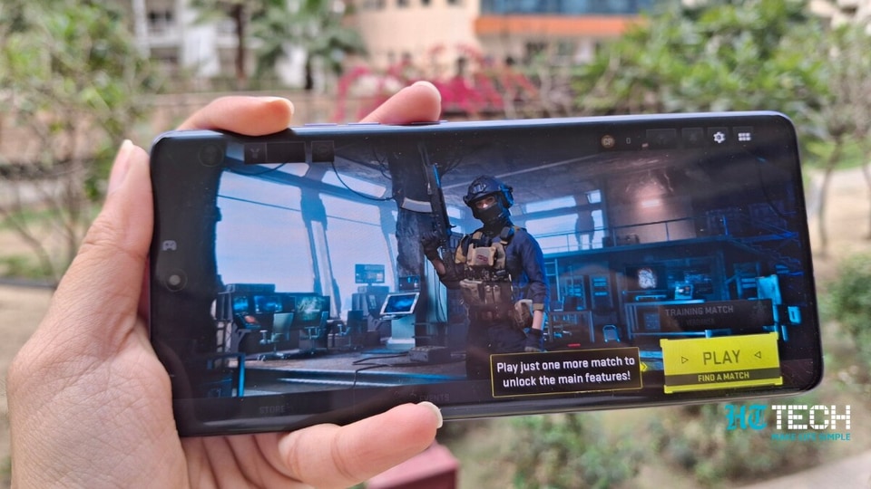 The Motorola Edge 50 Pro is powered by a Snapdragon 7 Gen 3 chipset