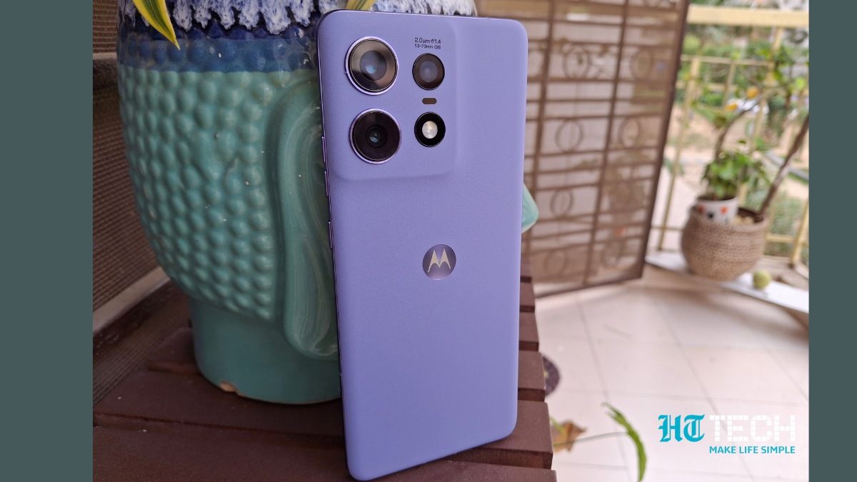 The Motorola Edge 50 Pro features a silicon leather back. Moto Edge 50 Pro