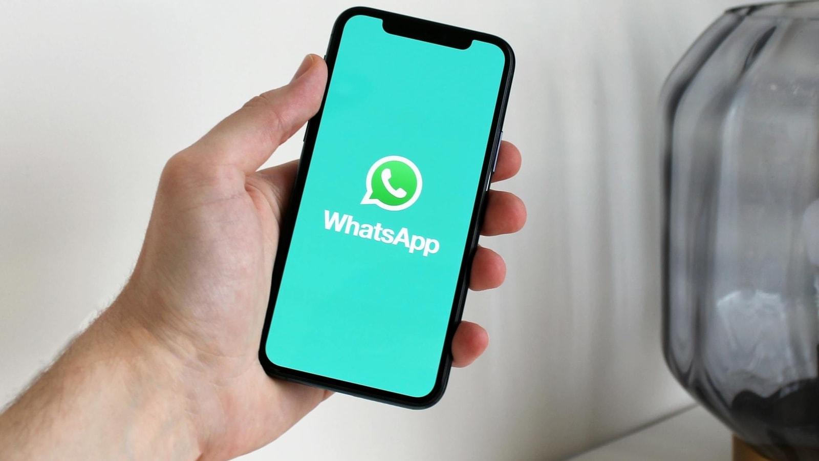 7 करोड़ से ज्यादा मोबाइल नंबरों को व्हाट्सएप से कर दिया बैन, जानिए कारण…

Mobile Numbers Banned from WhatsApp More than 7 crore mobile numbers have been banned from WhatsApp, know the reason…
