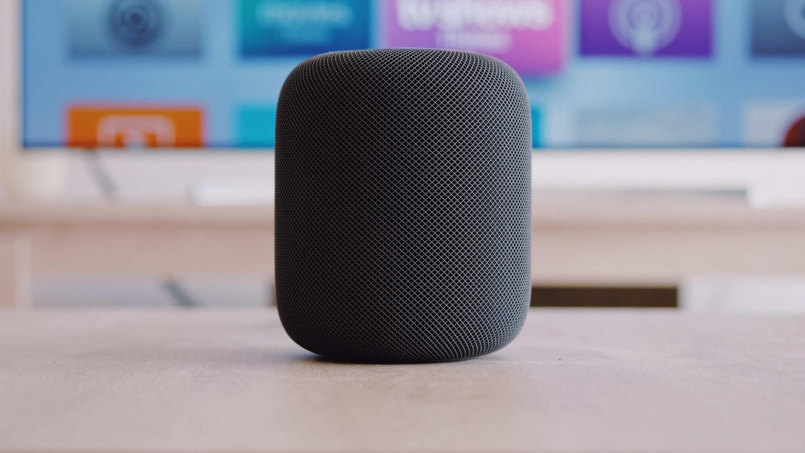 Apple HomePod set for a big model and design modify? Prototype with touchscreen Liquid crystal show display screen surfaces