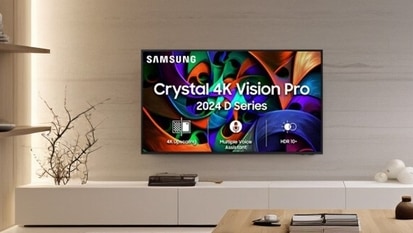 These smart televisions by Samsung feature AI Energy Mode that automatically detects the surroundings and adjusts the brightness.