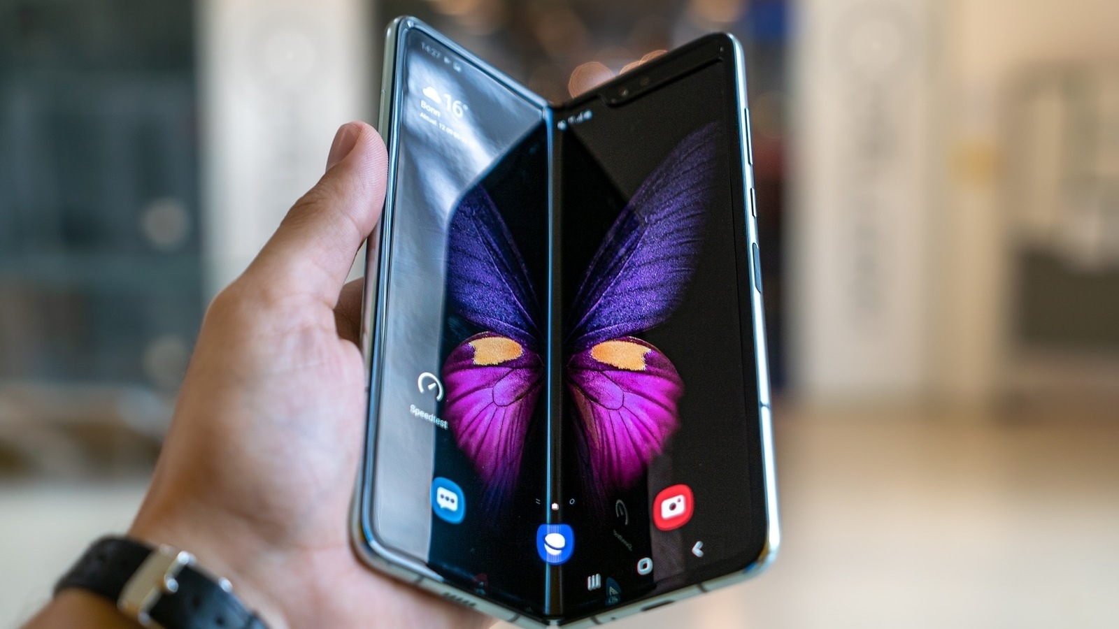 Samsung Galaxy Z Fold 6 leaks hint at advanced AI features, likely to surpass Apple Intelligence