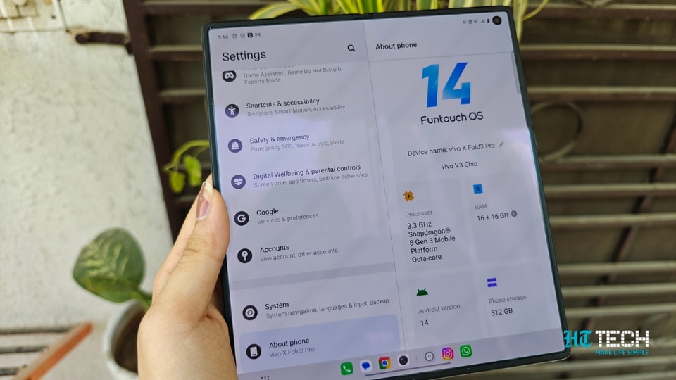 It's the first foldable smartphone with Snapdragon 8 Gen 3 chipset.