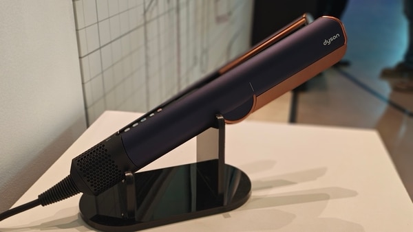 https://www.mobilemasala.com/tech-gadgets/Dyson-Airstrait-hair-straightener-launched-in-India-at-Rs45900-Check-out-features-specs-and-more-i278085