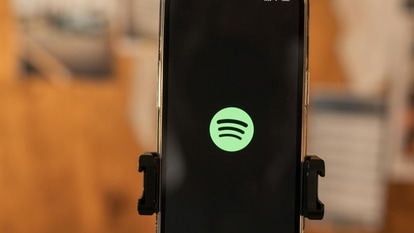 Spotify_slashes_price_of_premium_plan_available_at