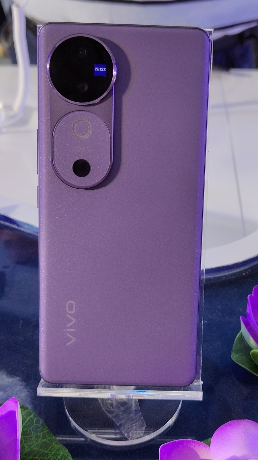 Vivo_V40