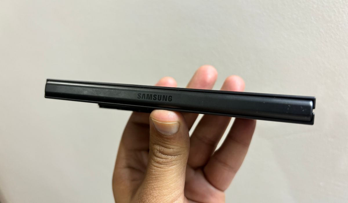 Samsung Galaxy Z Fold 6's hinge definitely feels much smoother and sturdy than the previous-gen model. Samsung Galaxy Z Fold 6 Review: Premium leap in Samsung’s foldable space