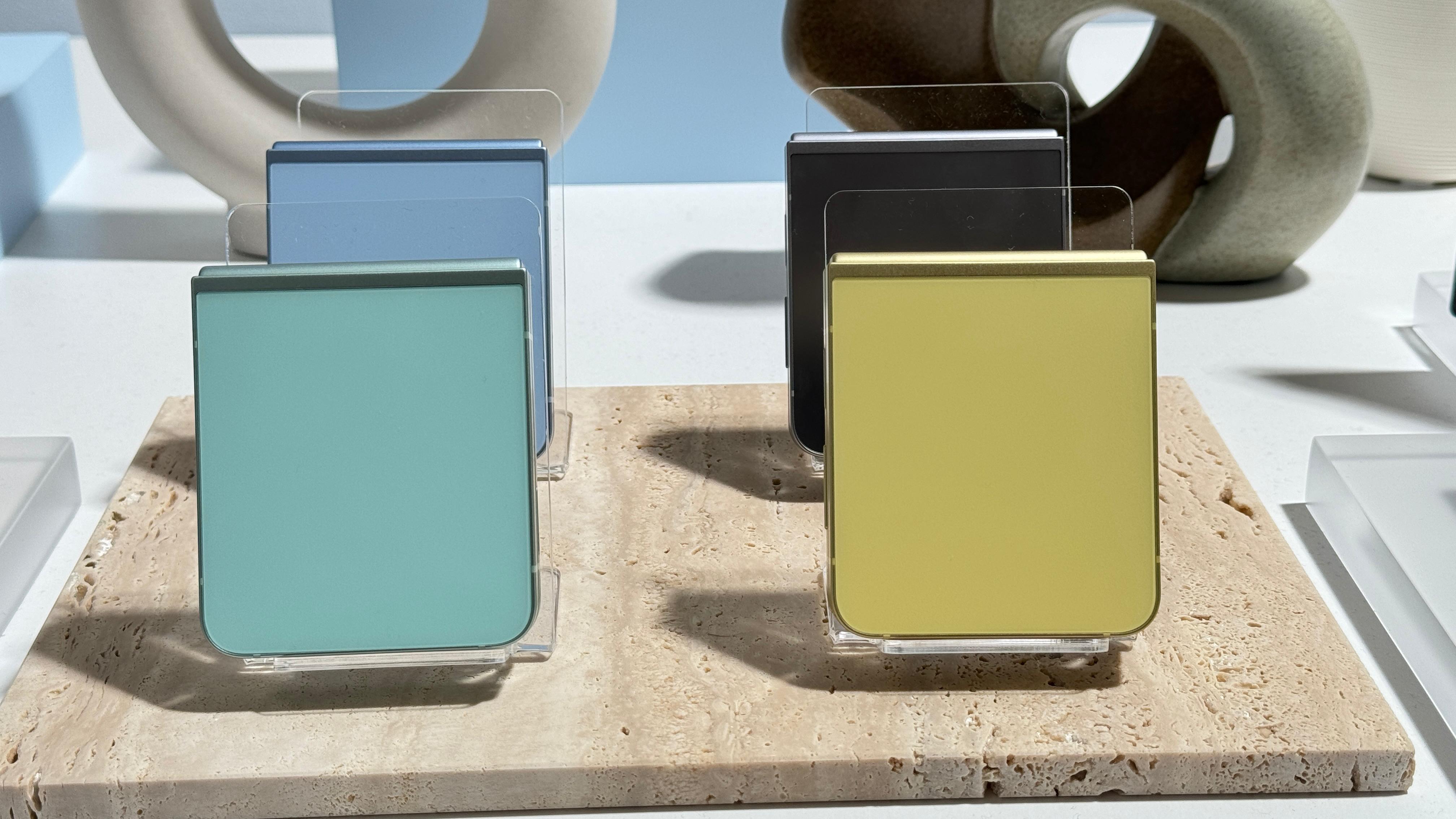 The Samsung Galaxy Z Flip 6 is backed by a 4000mAh battery. Samsung Galaxy Z Flip 6