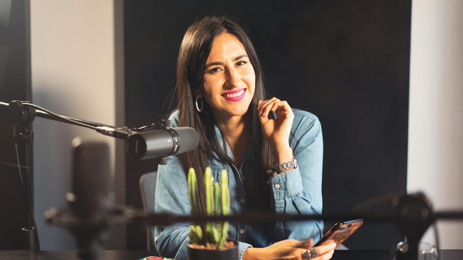 Discover five free AI transcription services that make converting audio recordings into text easy and efficient. 5 free AI transcription tools you can use for accurate audio-to-text conversion
