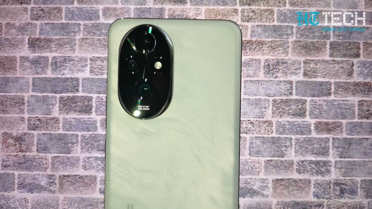 Honor 200 is equipped with a triple camera rear setup featuring 50MP primary camera, a 50 MP telephoto lens, and a 12 MP ultrawide camera. Honor 200 Review
