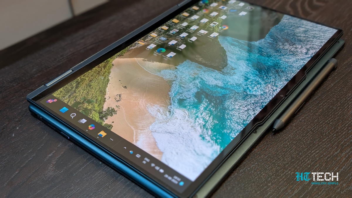 Lenovo Yoga 7i 2-in-1 laptop comes with a 14-inch touchscreen display. Lenovo Yoga 7i 2-in-1