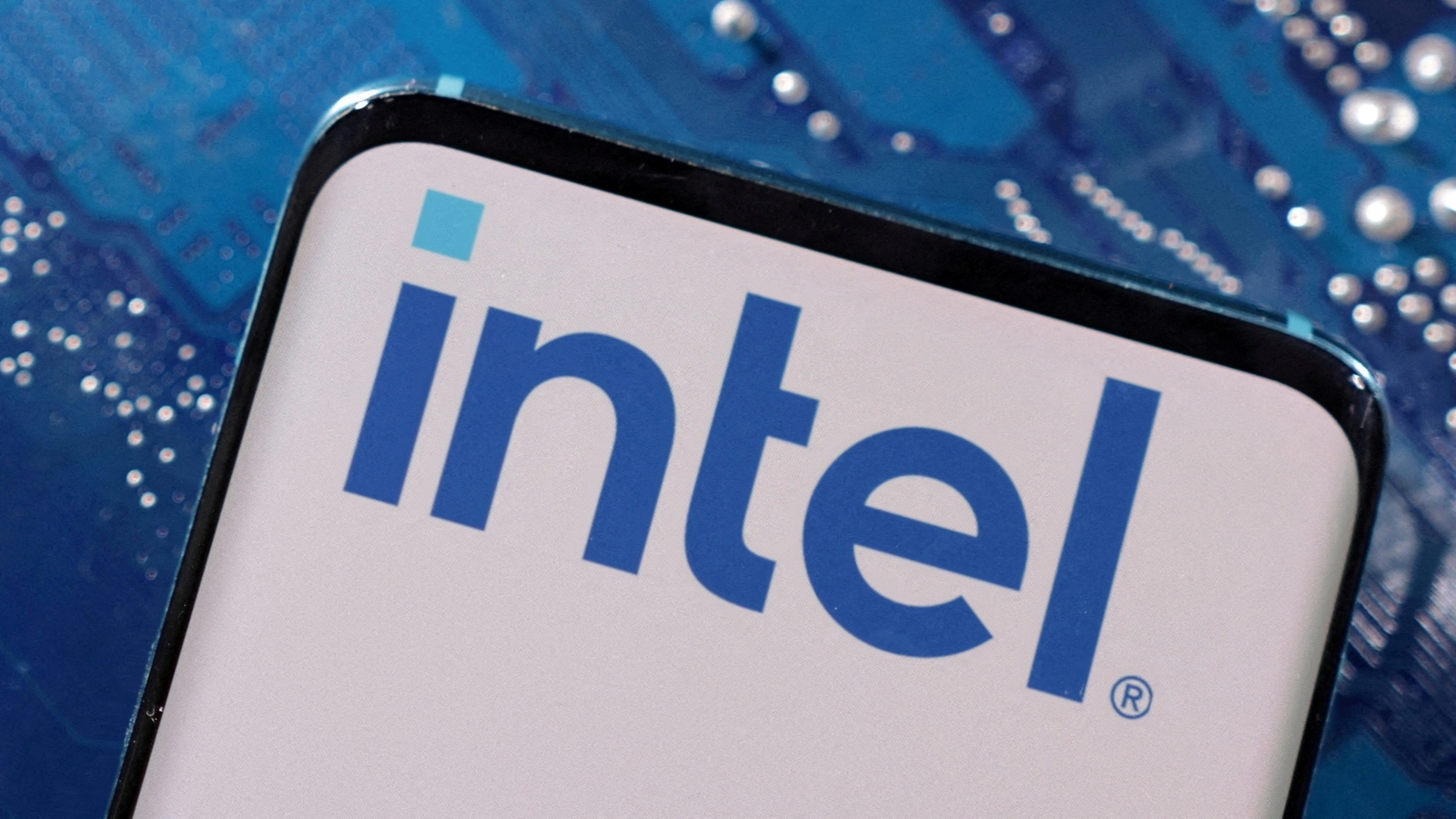 Qualcomm’s massive deal to buy Intel may raise antitrust, foundry concerns