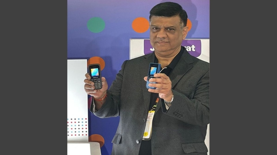 JioBharat V3 And V4 Phones Launched At A Starting Price Of ₹1,099 ...