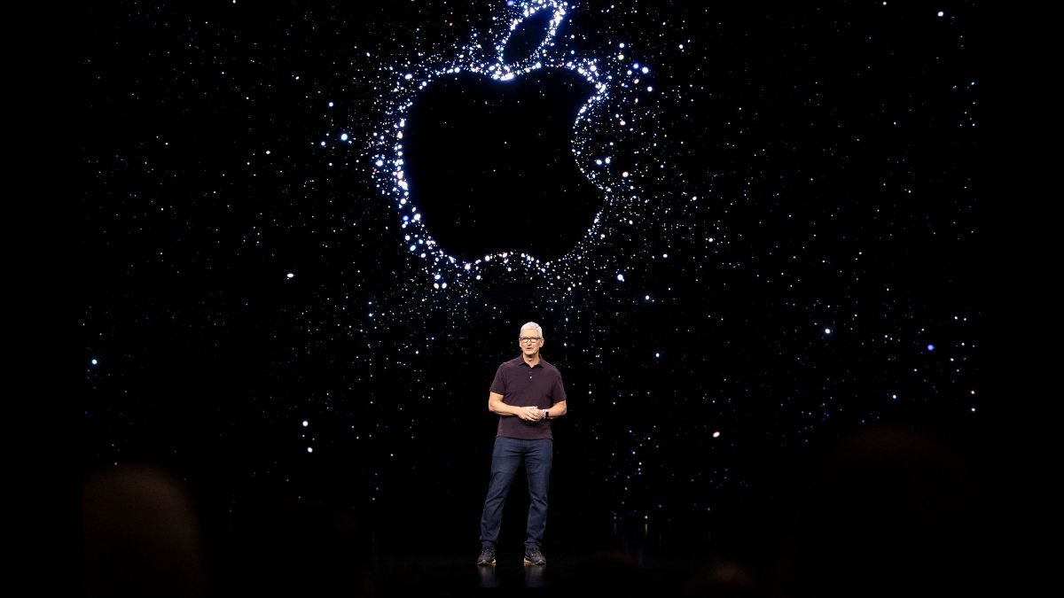 Anticipated Launch Timeline: Industry rumours predict that Apple will launch the iPhone SE 4 in early 2025, with production possibly starting in October 2024. Apple's historical pattern shows that SE models typically debut in spring, supporting this timeline. Analysts expect the iPhone SE 4 to continue this tradition. iPhone SE 4