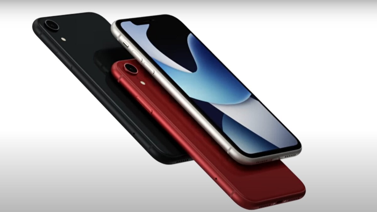Design Changes Expected: iPhone SE 4 is likely to feature a new design, moving away from the iPhone 8 aesthetic. Reports suggest it may adopt elements from the iPhone 14, including a larger 6.1-inch OLED display and flat edges. The device will likely retain a single camera setup. iPhone SE 4
