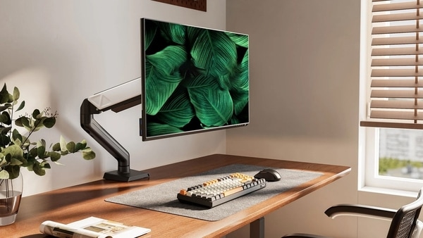 10 ergonomic accessories to improve you work-from-home setup