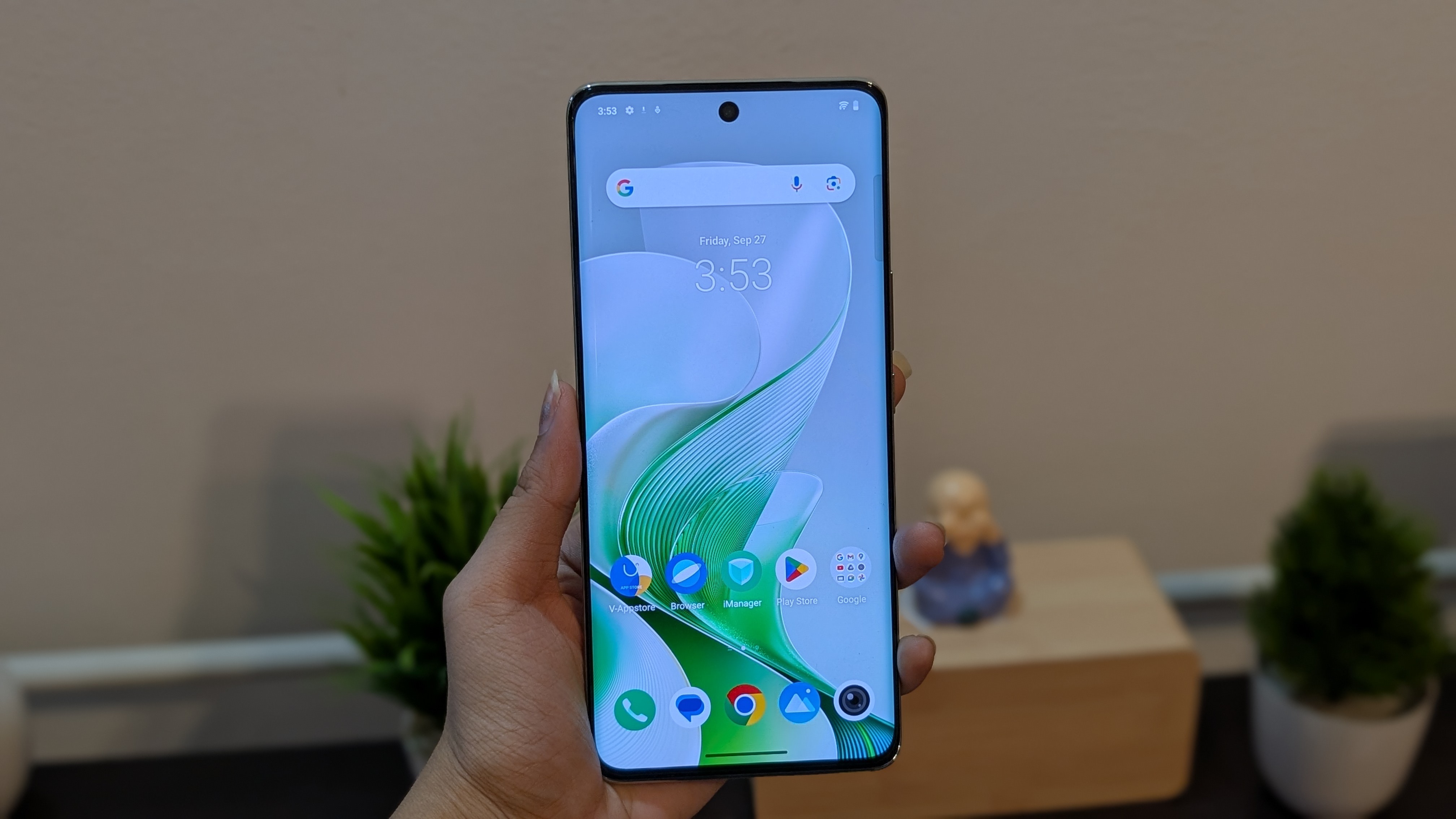 Vivo V40e features a 6.77-inch FHD+ curved AMOLED display Vivo V40e