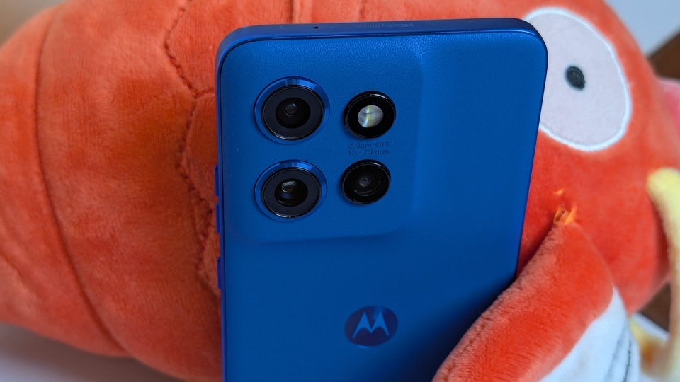 Motorola Edge 50 Neo gets a triple camera setup consisting of a 50MP Wide, 13MP ultra wide, and a 10MP 3x telephoto cameras.