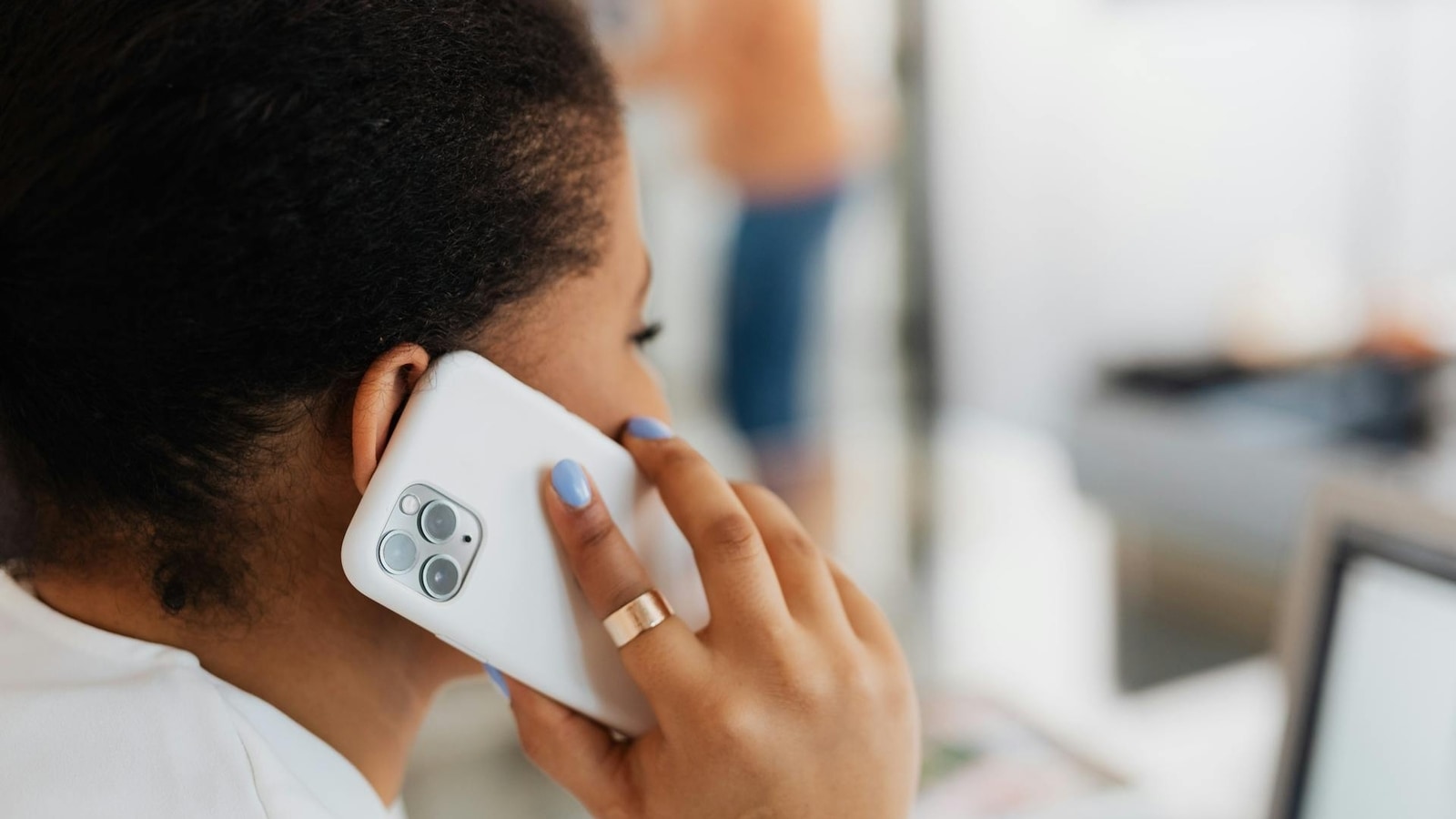 iPhone users are reporting unusual voices and sounds coming from their devices. iPhone users