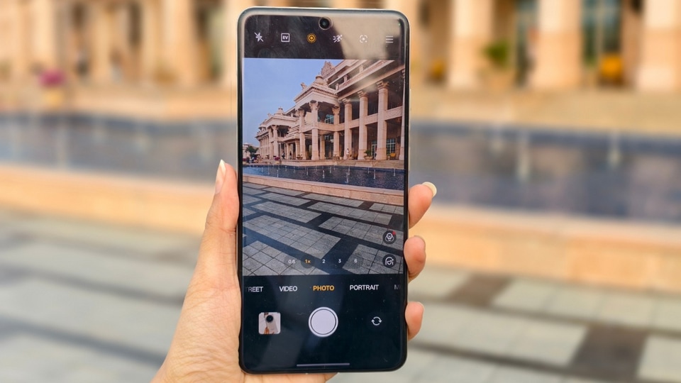 Realme GT 7 Pro offers impressive triple camera setup.