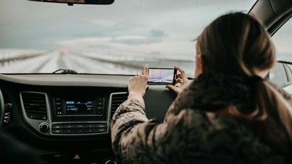 How to turn your old smartphone into a dash cam: