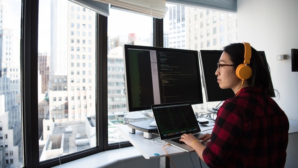 Introduction to Generative AI by Google Cloud: This a beginner's course for people who want to start their journey with AI. The course covers all the basics required to know for AI.