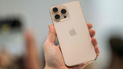 iPhone 16, iPhones 16 Pro, iPhone 15 series, and more are available at huge discounts on Vijay Sales