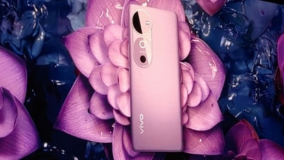 Vivo V50