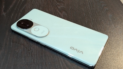  Vivo V40