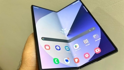 Foldable iPhone