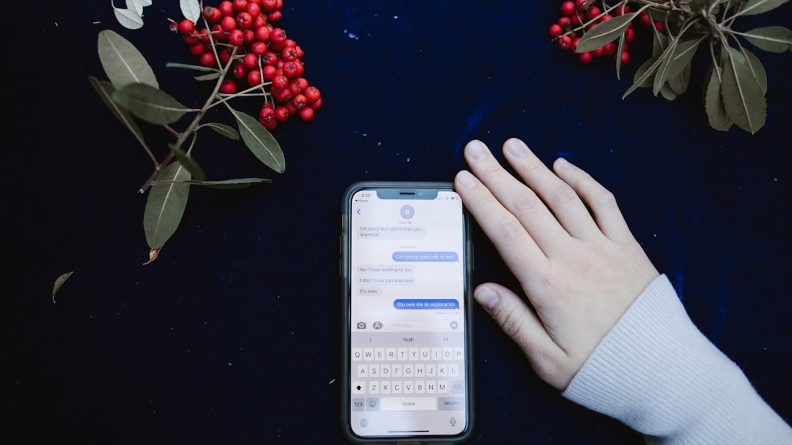 Know how to schedule text messages on Android and iPhone for timely and organised communication. how to schedule text messages