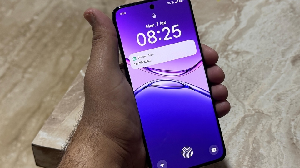 Oppo F29 Pro gets a 6.7-inch AMOLED display, boasting Full HD+ resolution and a buttery-smooth 120Hz refresh rate.