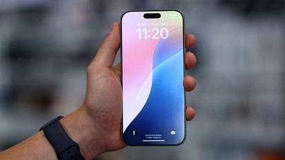 Apple signs $1 billion per year deal with Google to bring Gemini AI to Siri by April 2026