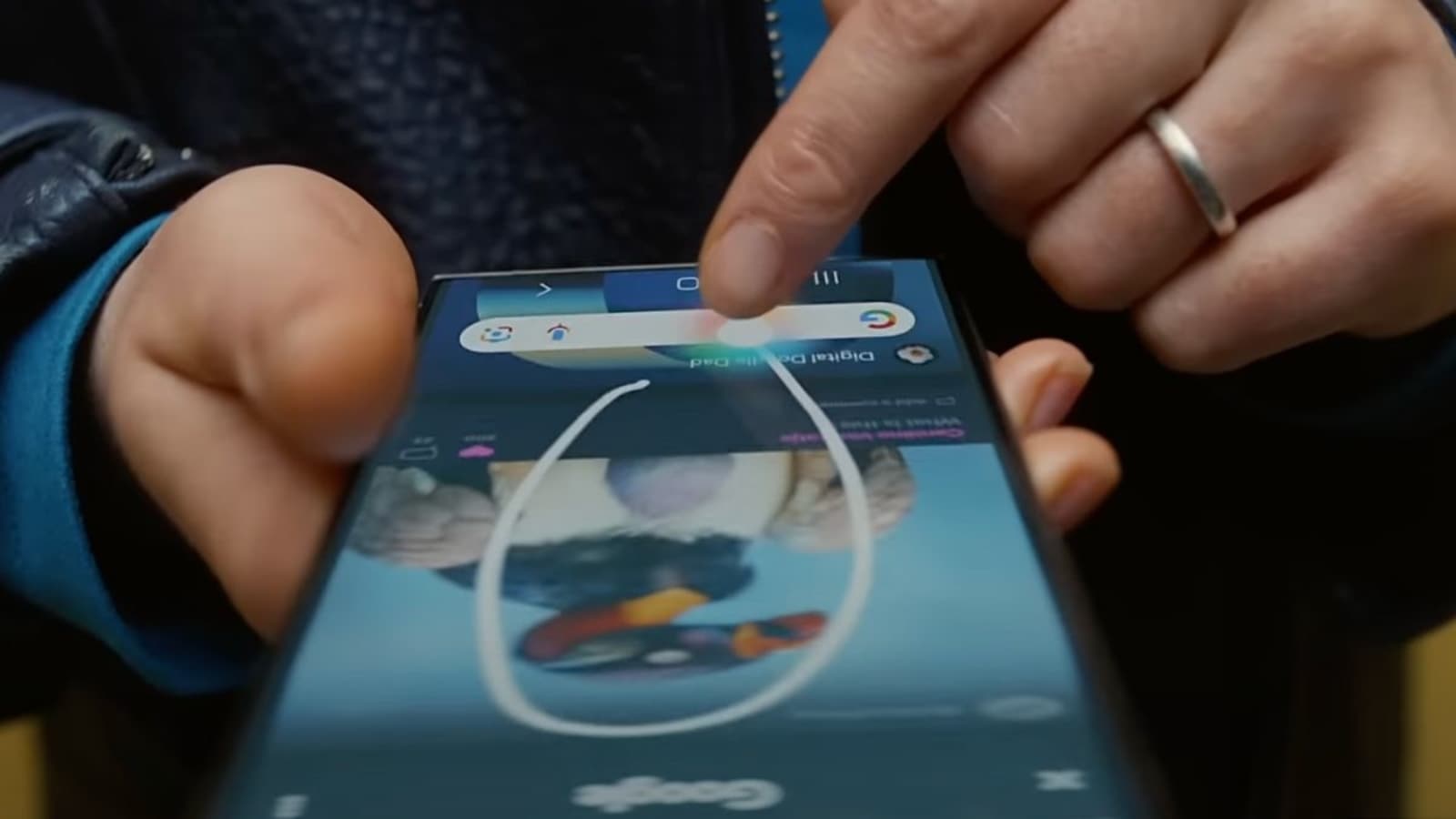 Google'ın Arama Dairesi, daha akıllı arama için AI Modu yükseltmesini alıyor