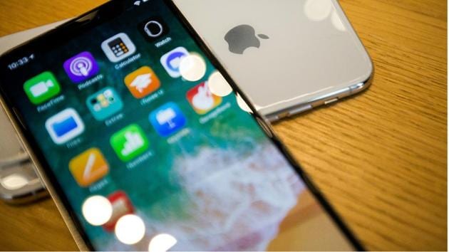 Apple iPhone X features a 5.8-inch Super Retina OLED display.