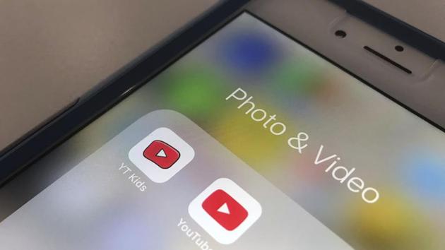 YouTube is overhauling its kid-focused video app to give parents the option of letting humans, not computer algorithms, select what shows their children can watch.