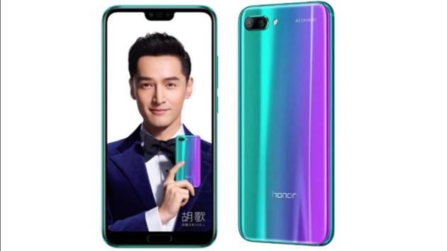 Honor 10 features a 5.84-inch full HD+ display with 19:9 aspect ratio.