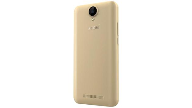 iVOOMi V5 sports a 5-megapixel rear camera with LED flash and a 5-megapixel front camera.