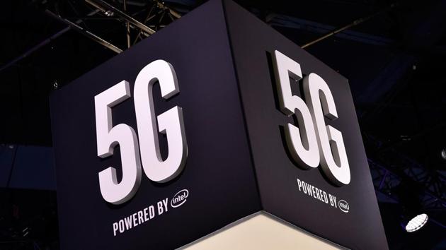 Ericsson says that the first commercial smartphones supporting 5G are expected early next year.
